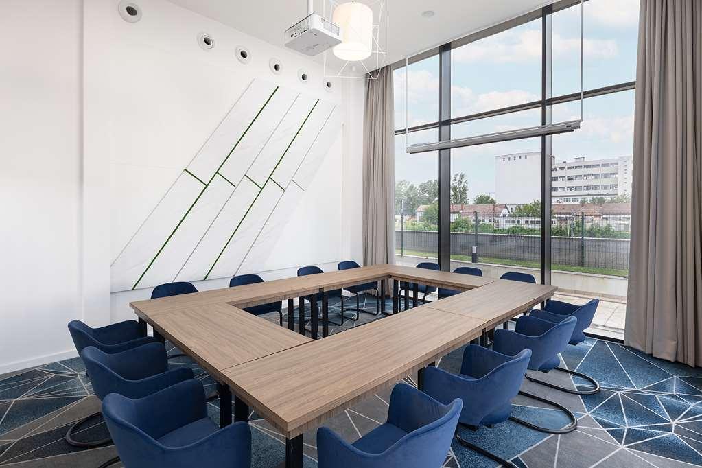 Hampton By Hilton Târgu-Mureş Съоръжения снимка